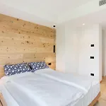 La Del Villa *