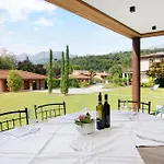 La Del Villa