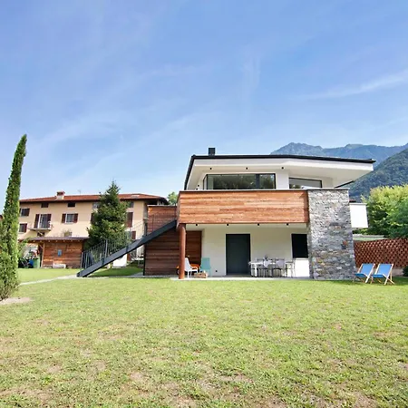 La Del Villa *